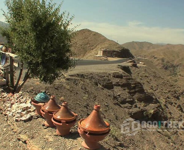 Breathtaking view of the Atlas Mountains during a day trip from Marrakech to Ouarzazate